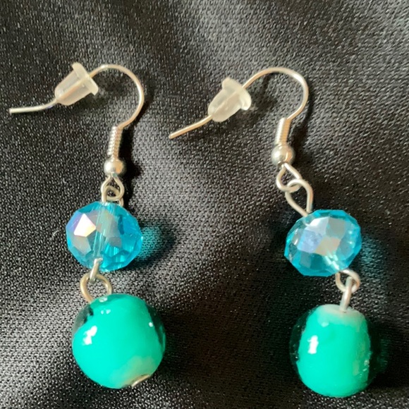 Silverfox Jewelry, Gift Boxed, Necklace and Earrings Set, Gorgeous ♥️🔥😍🔥💕💙 - Picture 2 of 8